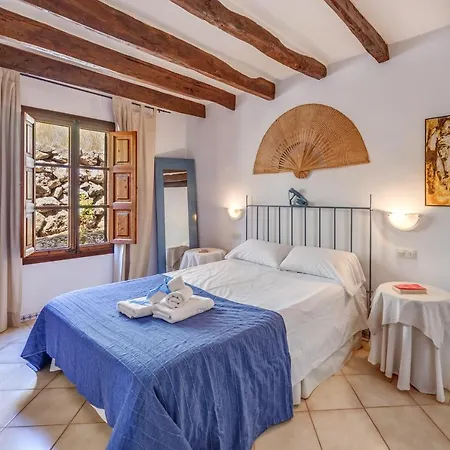 Ca N'aina Cala Tuent